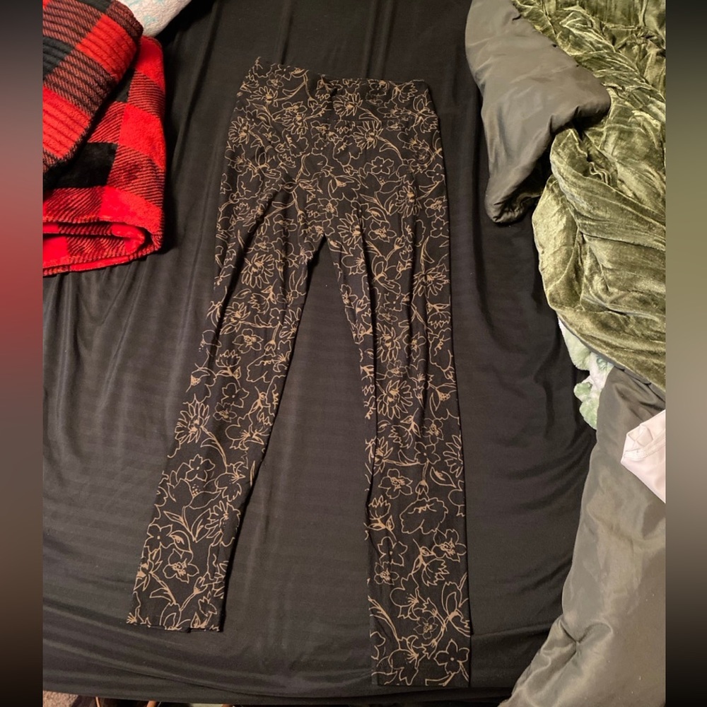 LuLaRoe flower leggings